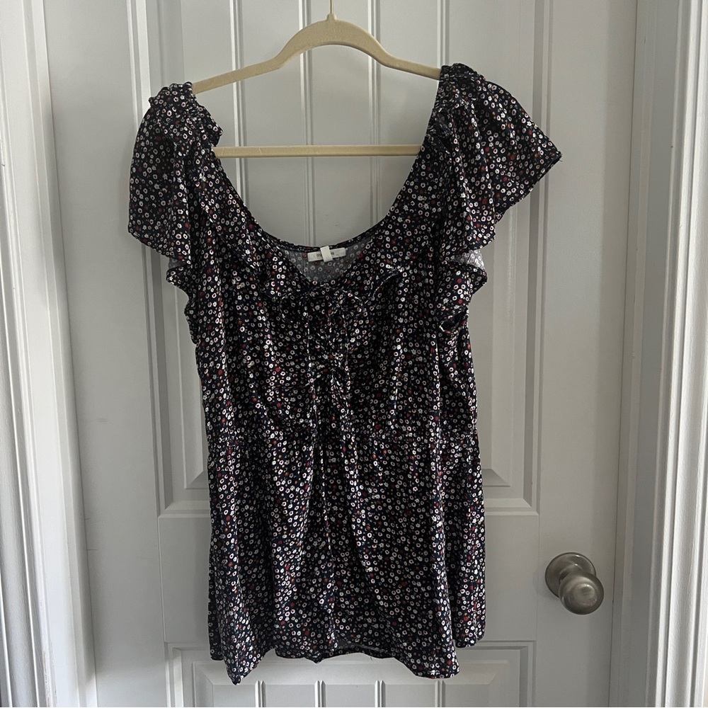 Maurice’s navy blue floral peasant top